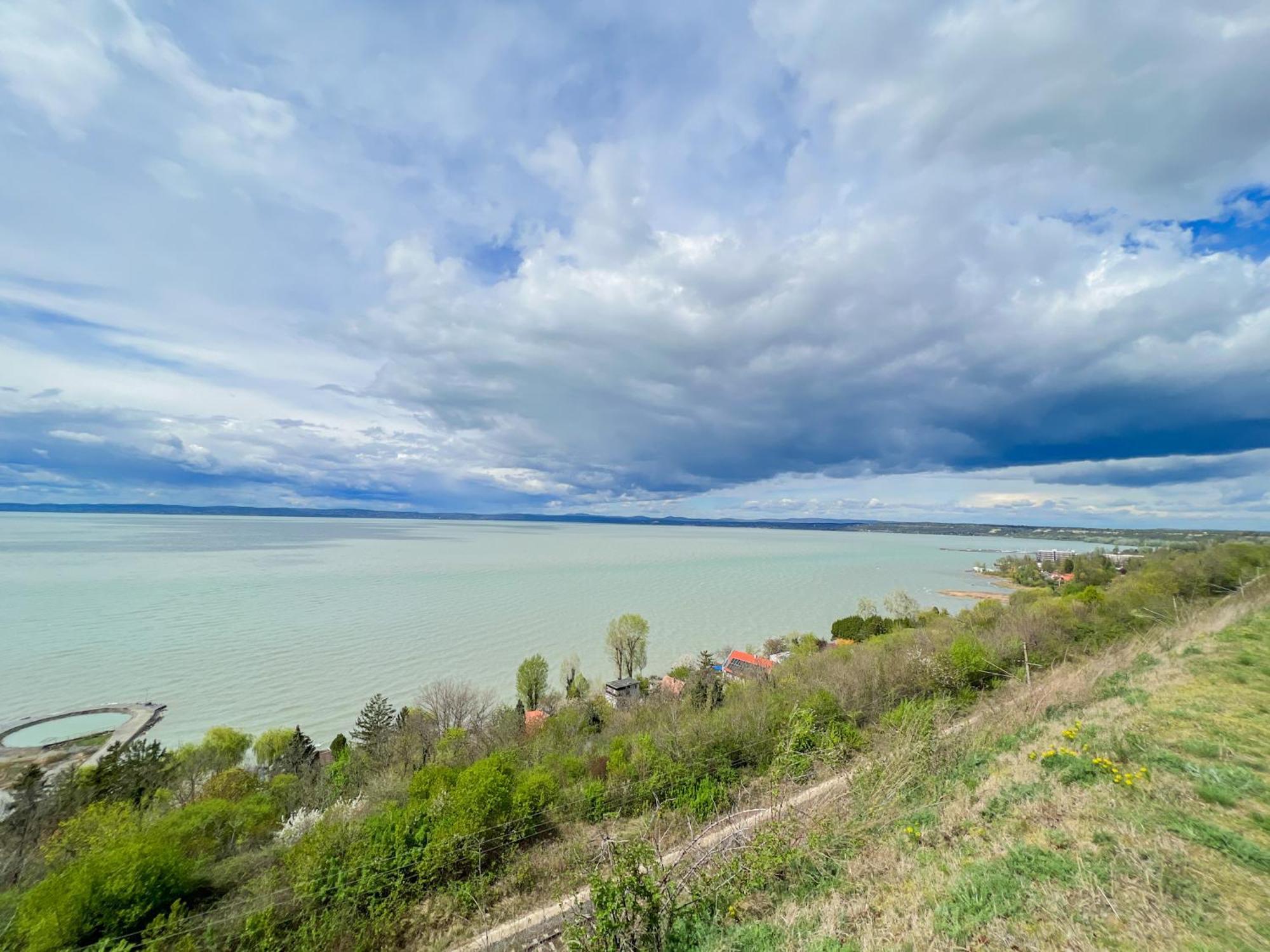 Mihi Apartman Balatonvilágos Exterior foto